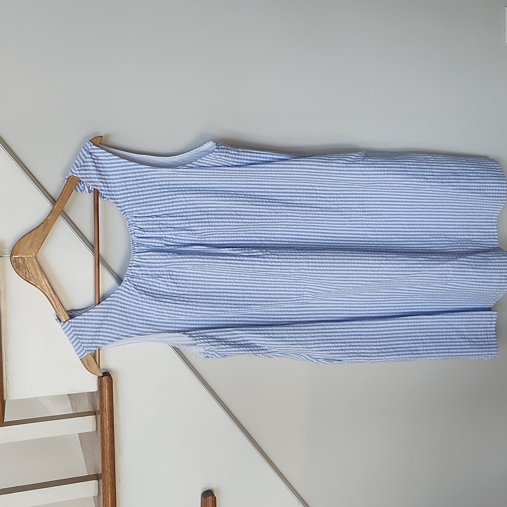 Crown & Ivy Blue & White Striped Seersucker Shift Dress size 14 pockets